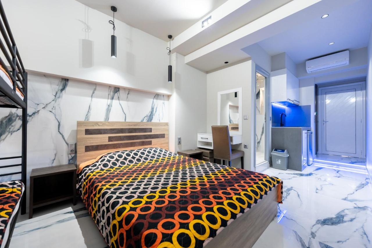 Vicky Rooms Paralia Dionisiou Eksteriør billede