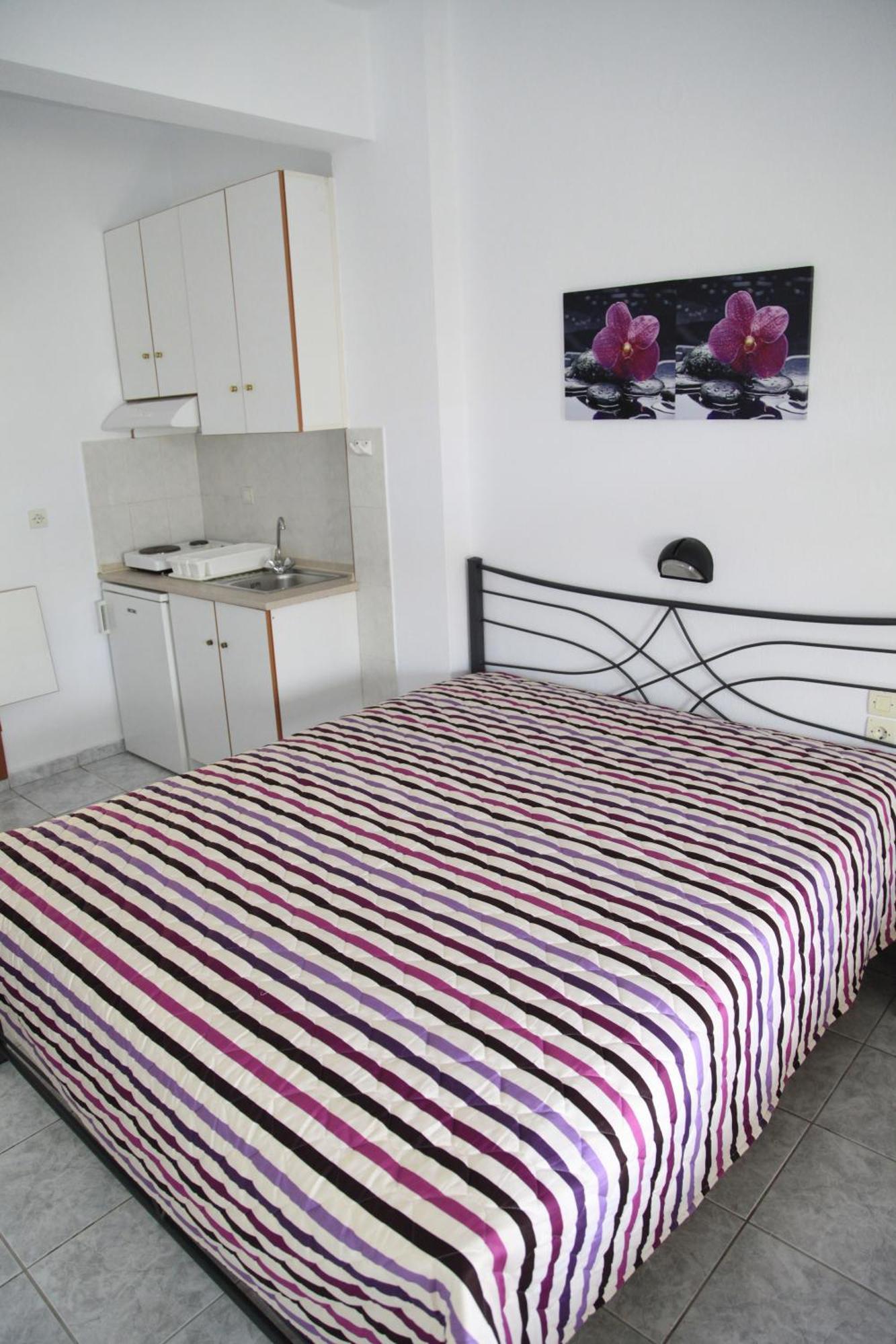 Vicky Rooms Paralia Dionisiou Eksteriør billede
