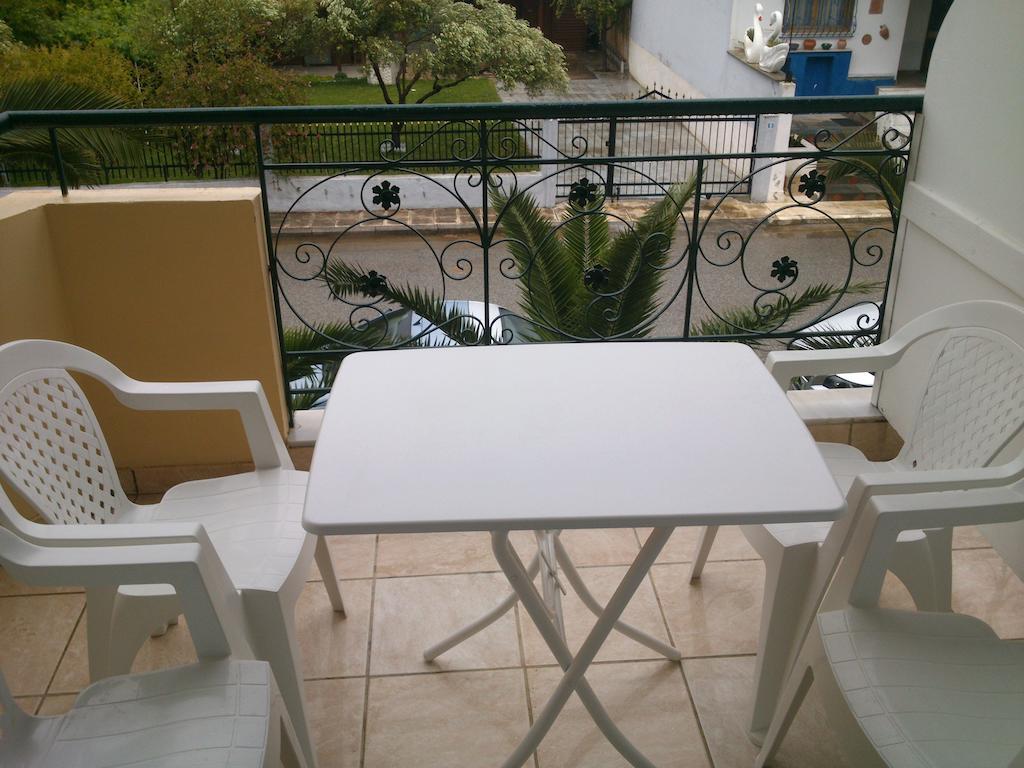 Vicky Rooms Paralia Dionisiou Værelse billede
