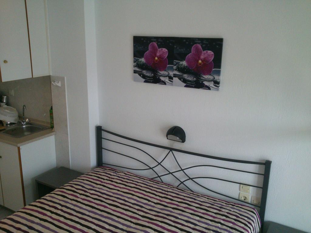 Vicky Rooms Paralia Dionisiou Værelse billede