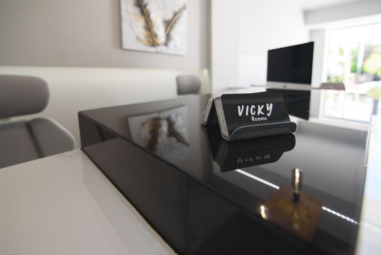 Vicky Rooms Paralia Dionisiou Eksteriør billede